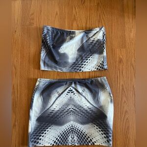 Stylish Gray Patterned Skirt Set